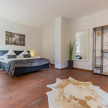 Holiday home Exklusive Stadtresidenz: Mehrstöckige Mit Theaternähe Cottbus