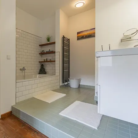 Holiday home Exklusive Stadtresidenz: Mehrstöckige Mit Theaternähe Cottbus